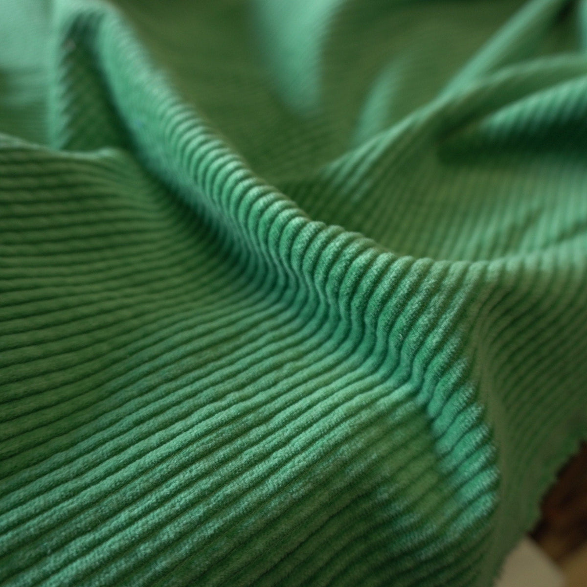 6w Soft Corduroy - Grass Green