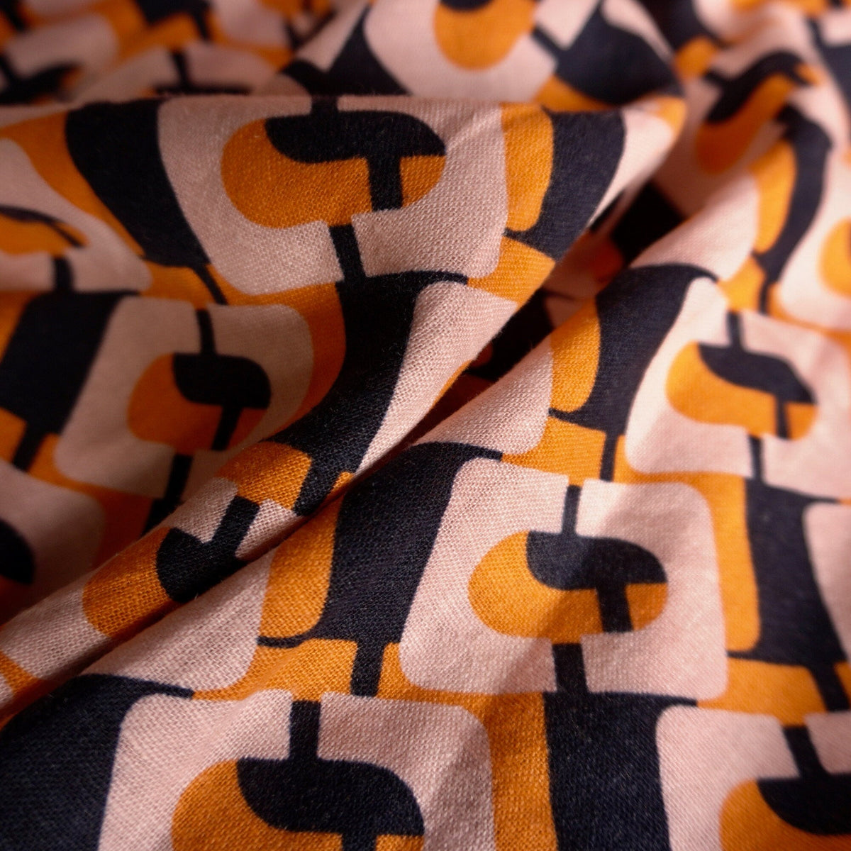 Orange buckle linen viscose print - Black orange