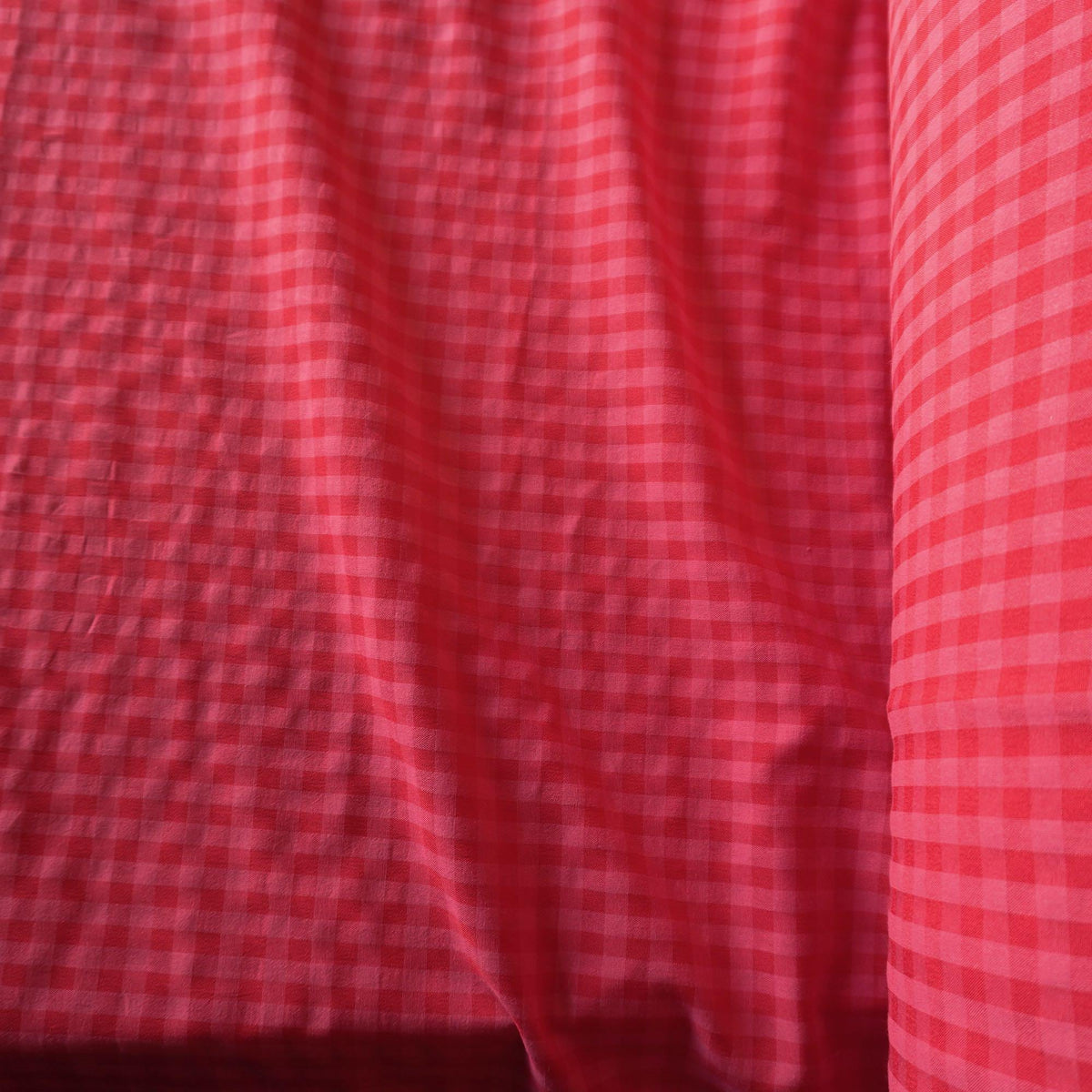 Yarn dyed poly cotton gingham bubble fabric