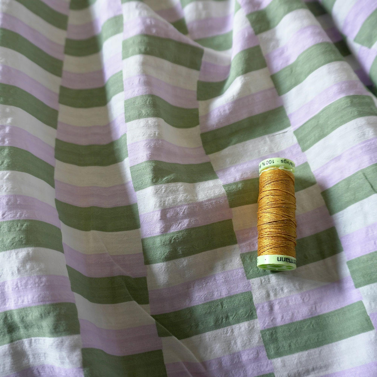 Sage & Lavender Stripe Seersucker – 100% Cotton, 140cm Wide